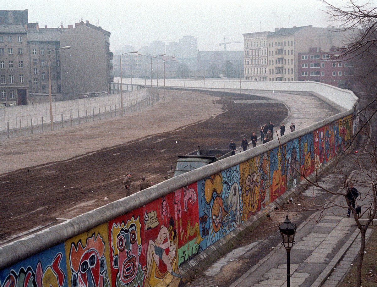 Cold War: At the Brandenburg Gate, U.S — June 12, 1987