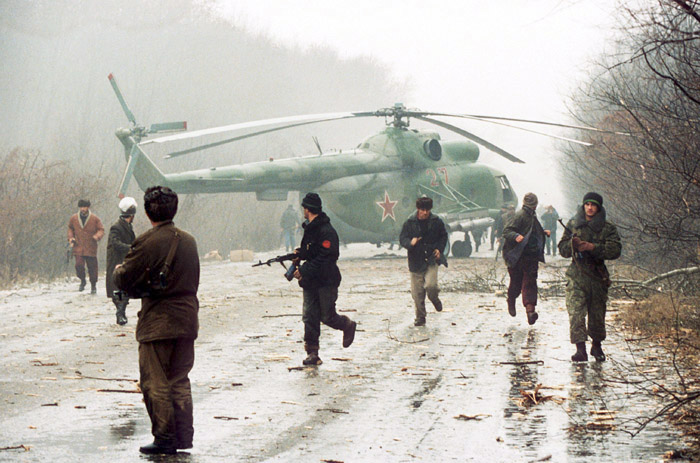 Yeltsin Meets Chechen Rebel Leaders in Historic First Talks — May 27, 1996