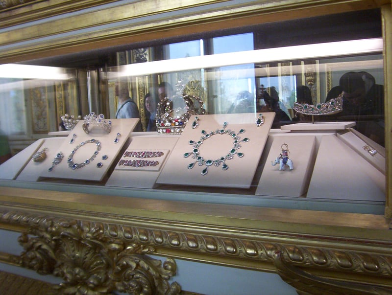 Pieces of the French Crown Jewels are successfully stolen during a heist on the 