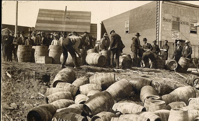 Prohibition law is abolished in Finland after a national referendum, where 70% v