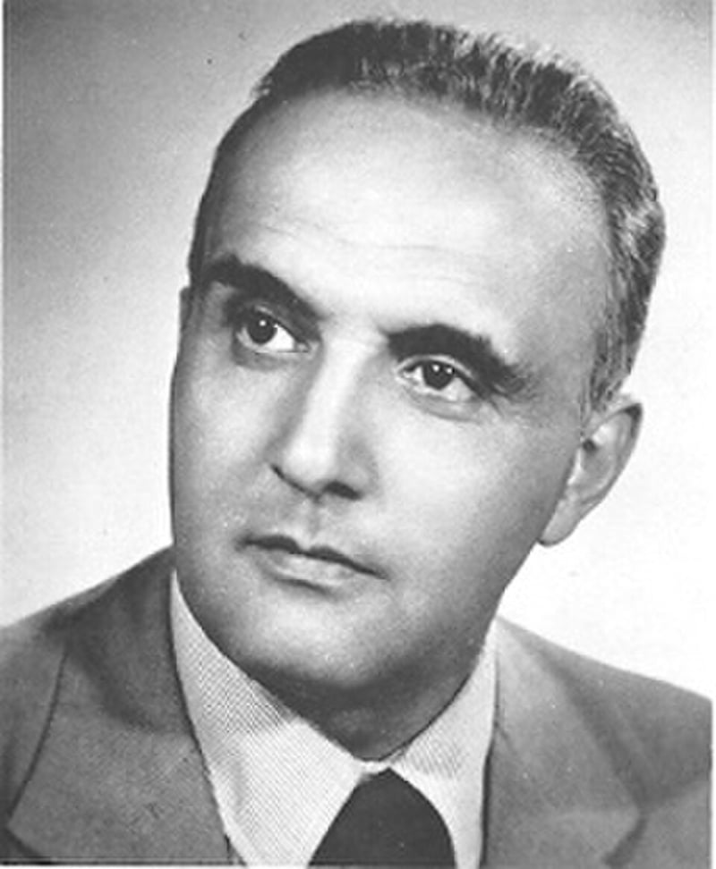 Ugo Vetere, then the mayor of Rome, and Chedli Klibi, then the mayor of Carthage