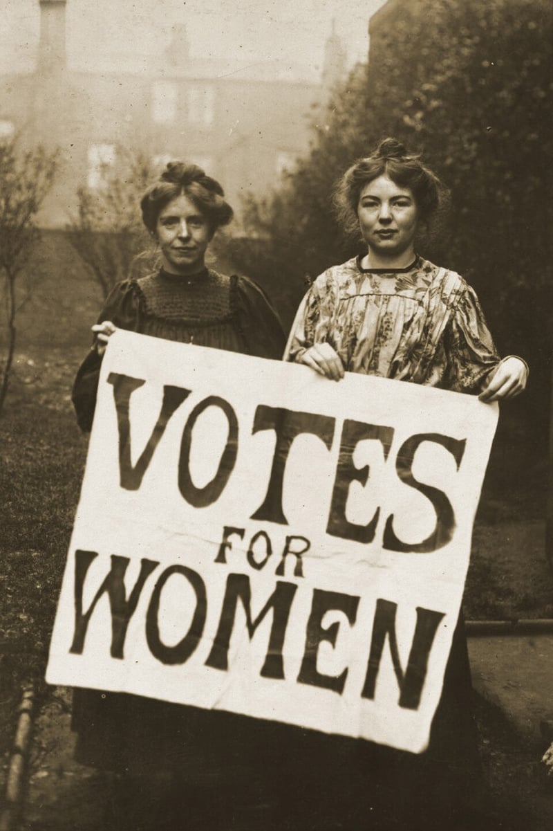 Women's rights: The U.S. Congress approves the Nineteenth Amendment to the Unite