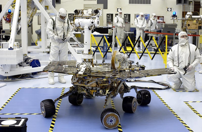 Spirit, a NASA Mars rover, lands successfully on Mars at 04:35 UTC.