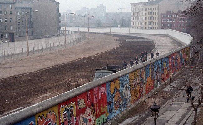 Initial construction of Berlin Wall, August 1961