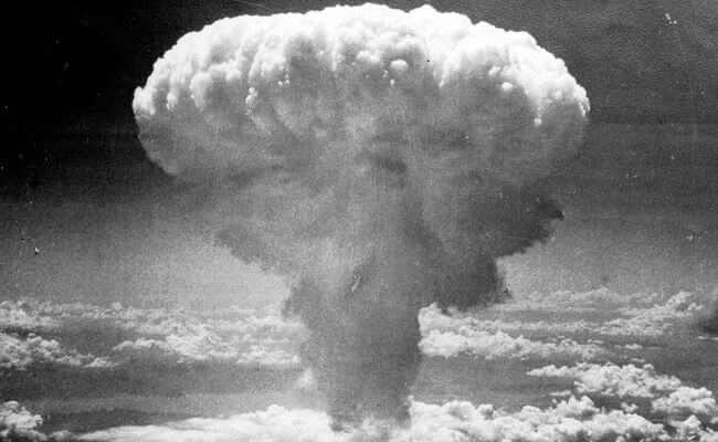 Before and after aerial images of Nagasaki following the atomic bombing